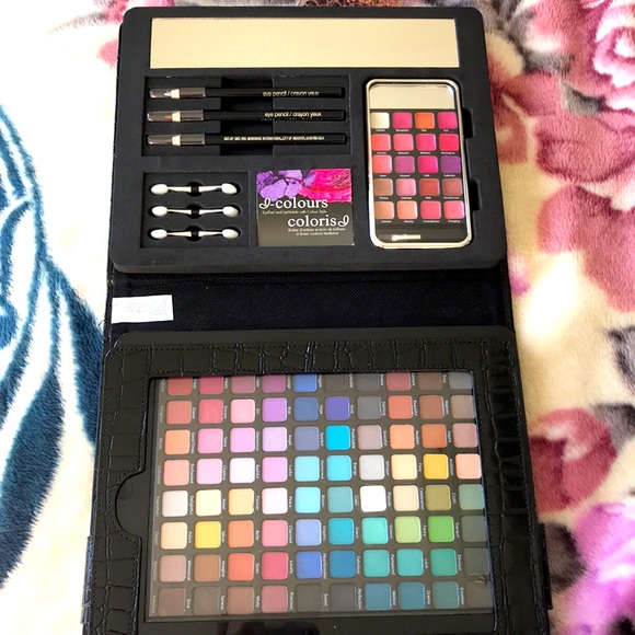 Full eye and lip colour set - Picture 4 of 4